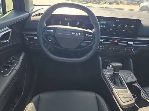 New 2026 Kia Sportage EX FWD image 14