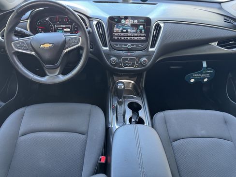 Certified 2018 Chevrolet Malibu LT FWD image 17