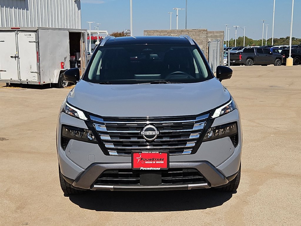 Used 2025 Nissan Rogue SL w/ SL Premium Package FWD image 9