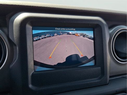 Used 2021 Jeep Wrangler Unlimited Sport AWD/4WD image 30