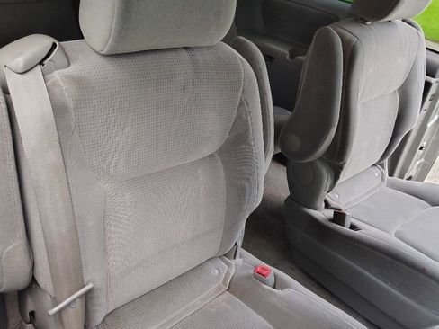 Used 2005 Toyota Sienna LE image 43