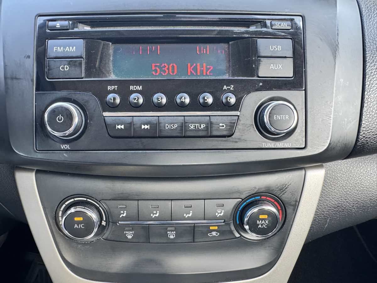 Used 2015 Nissan Sentra S FWD image 41