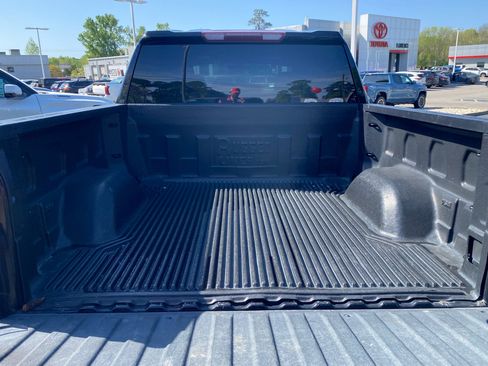 Used 2022 Chevrolet Silverado 1500 LT image 9