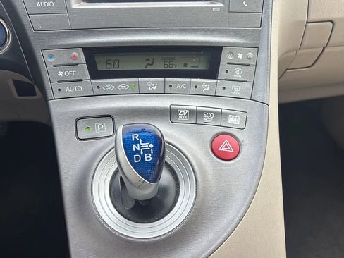 Used 2012 Toyota Prius Two image 15