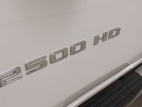 Used 2024 Chevrolet Silverado 2500 Custom w/ Custom Convenience Package AWD/4WD image 33