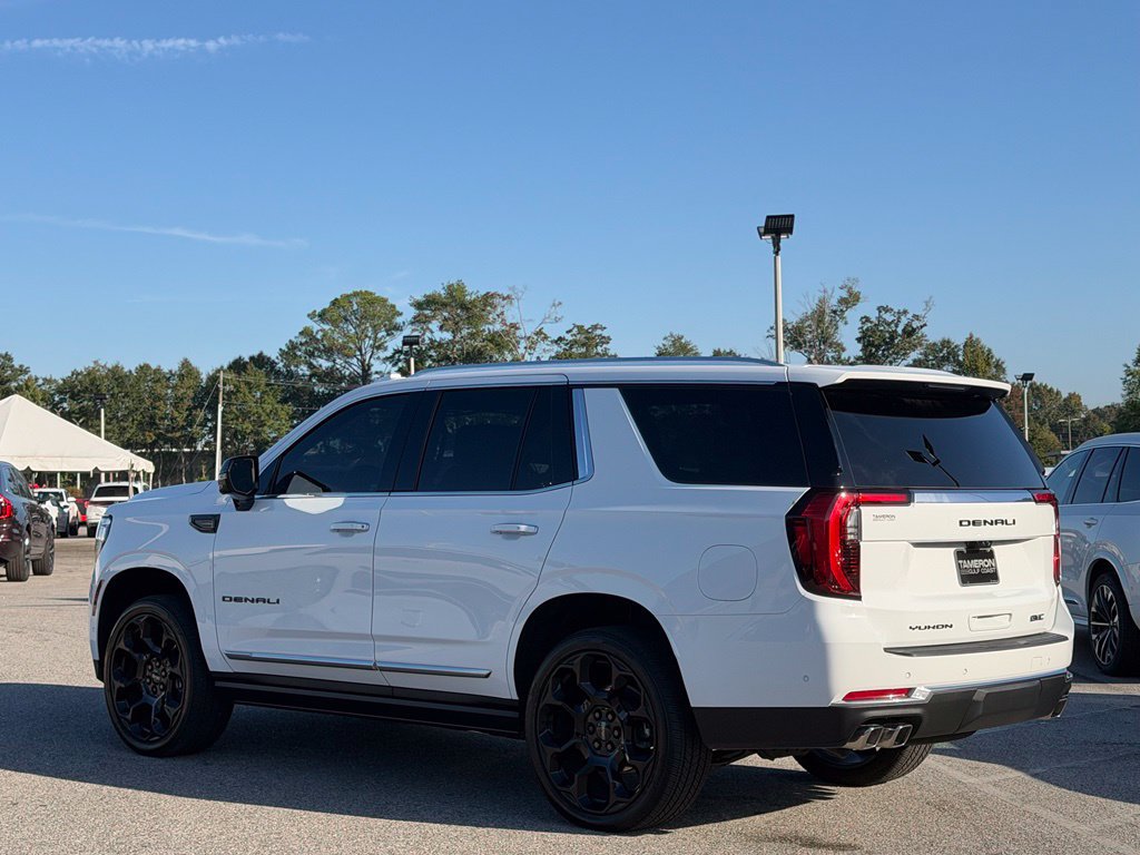 Used 2026 GMC Yukon Denali w/ Denali Reserve Package AWD/4WD image 6