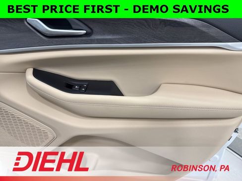 New 2025 Jeep Grand Cherokee Limited w/ Black Appearance Package image 16