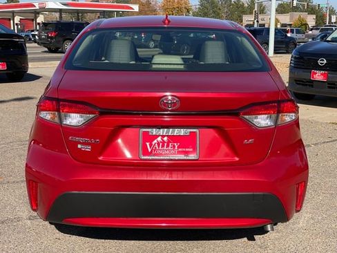 Used 2020 Toyota Corolla LE image 4