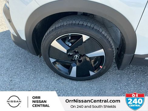 New 2026 Nissan Kicks SR w/ SR Premium Package FWD image 9