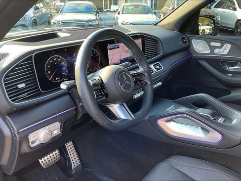 Certified 2024 Mercedes-Benz GLS 580 4MATIC image 11