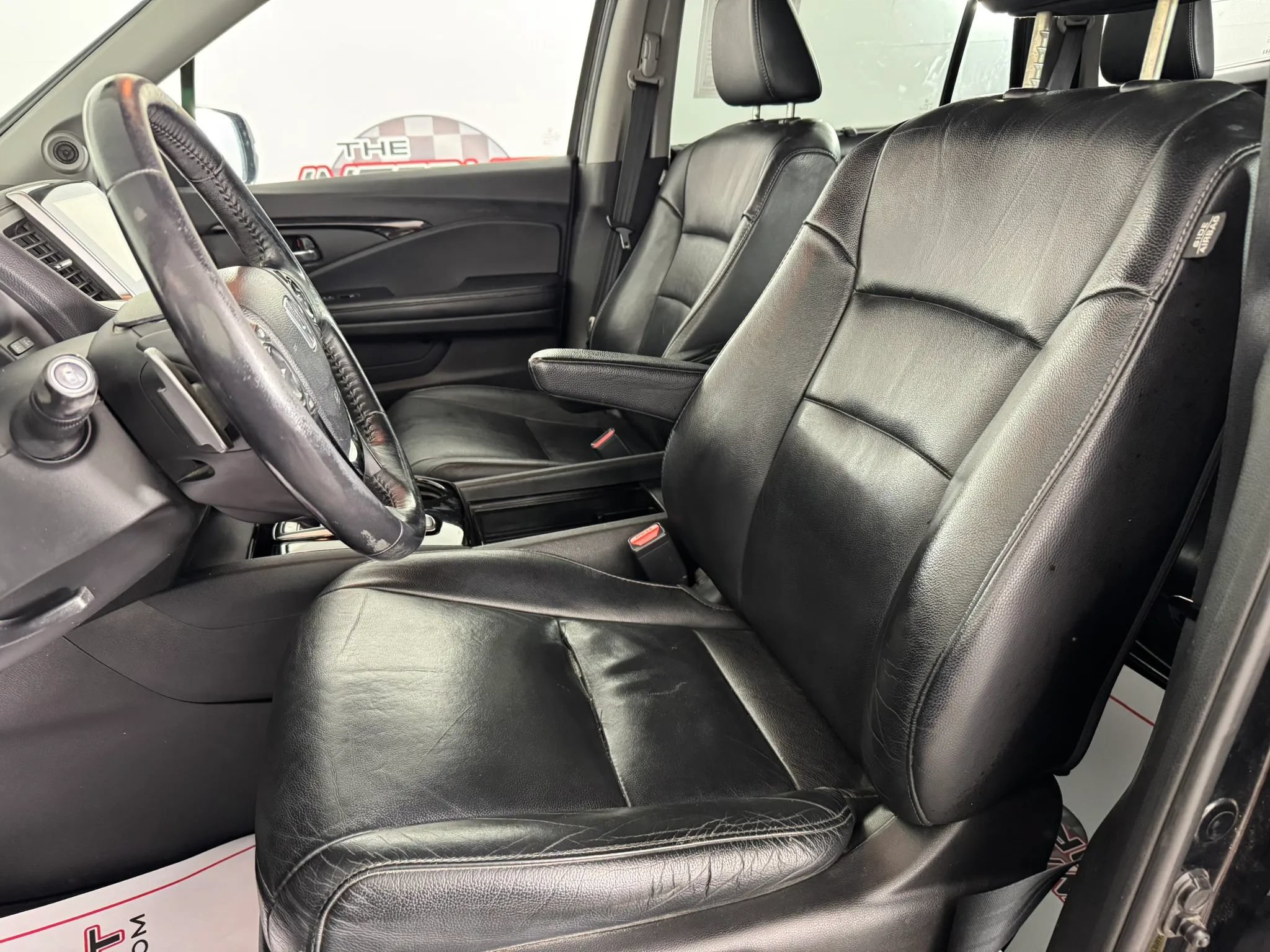 Used 2018 Honda Pilot Touring image 33