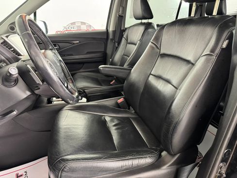 Used 2018 Honda Pilot Touring image 33