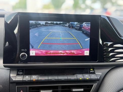 Used 2025 Toyota Camry SE FWD image 22