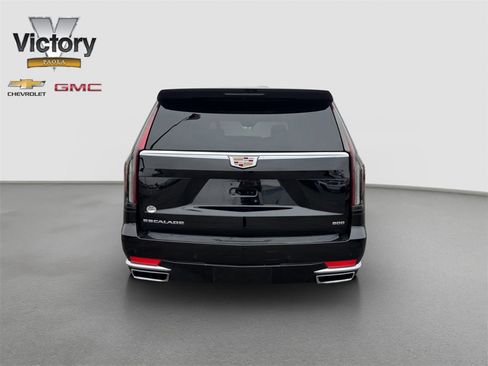 Used 2023 Cadillac Escalade ESV Premium Luxury image 5