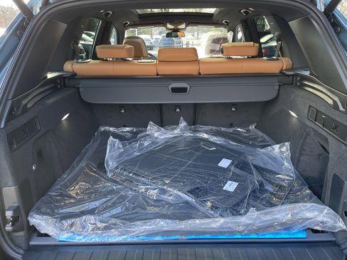 New 2026 BMW X5 xDrive50e image 7