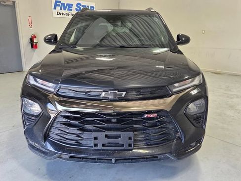 Used 2022 Chevrolet TrailBlazer RS FWD image 2