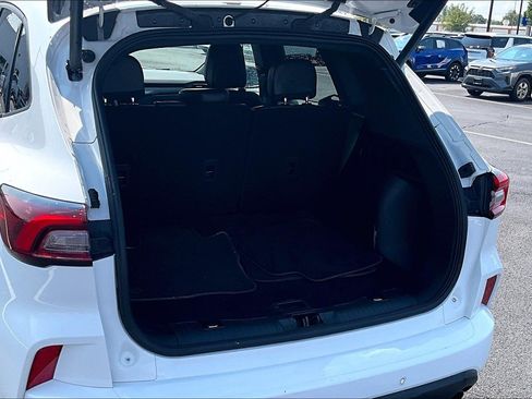 Used 2023 Ford Escape ST-Line w/ Tech Pack #1 AWD/4WD image 19