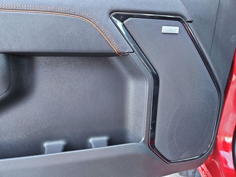 Used 2023 GMC Sierra 1500 AT4 w/ Technology Package image 17