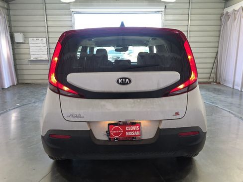 Used 2020 Kia Soul S FWD image 8