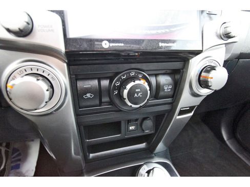 Used 2022 Toyota 4Runner SR5 Premium image 29