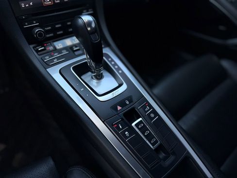Used 2019 Porsche 911 Carrera 4 AWD/4WD image 28