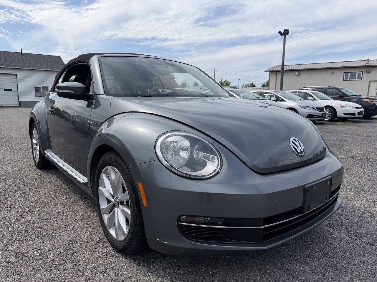 Used 2013 Volkswagen Beetle TDI FWD image 1