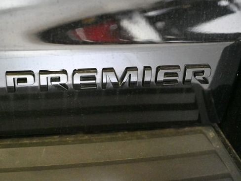 Used 2019 Chevrolet Suburban Premier AWD/4WD image 11