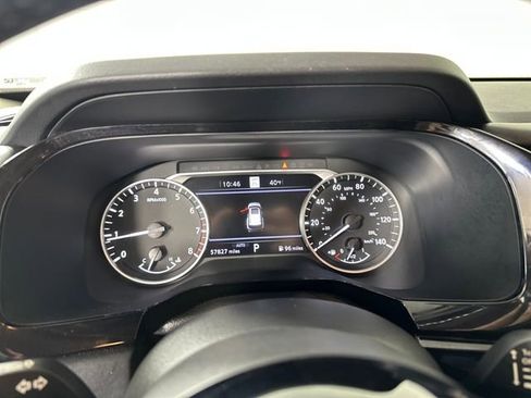 Used 2023 Nissan Pathfinder SL image 17