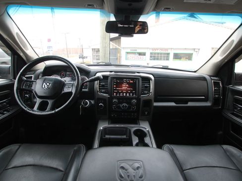 Used 2017 RAM 3500 Big Horn w/ Night Special Edition image 13