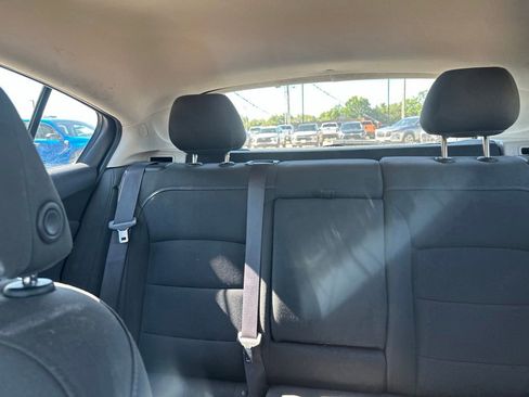 Used 2017 Chevrolet Cruze LT FWD image 20