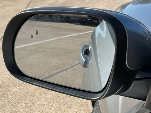 Used 2025 Kia Soul LX w/ LX Technology Package image 11