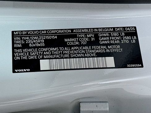 Used 2025 Volvo V60 B5 Cross Country Ultra w/ Climate Package image 30