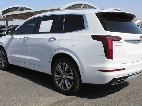 Used 2021 Cadillac XT6 Premium Luxury FWD image 9