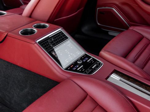 Used 2023 Porsche Panamera Turbo S Executive image 34