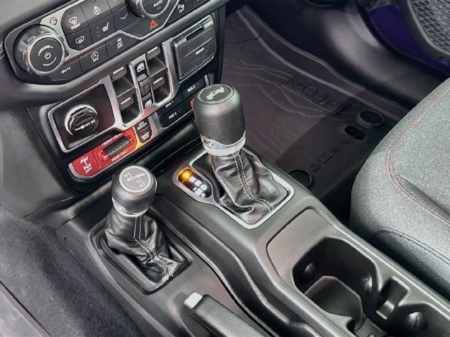 Used 2026 Jeep Wrangler Unlimited Rubicon w/ Safety Group AWD/4WD image 19