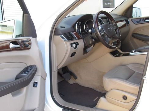 Certified 2015 Mercedes-Benz ML 350 4MATIC image 8