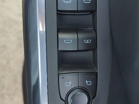 Certified 2025 Chevrolet Traverse LT image 15