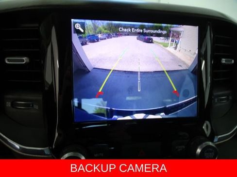 Used 2019 RAM 1500 Laramie AWD/4WD image 16