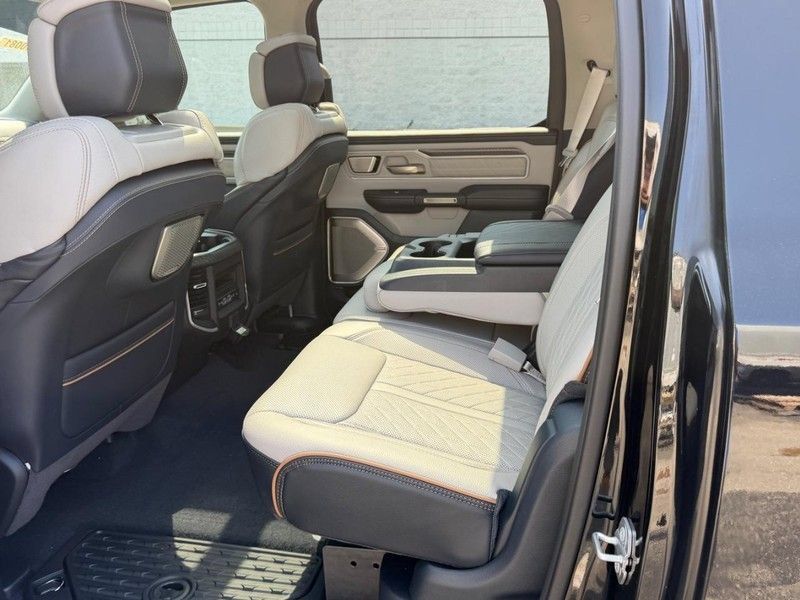 Used 2025 RAM 1500 Tungsten AWD/4WD image 7
