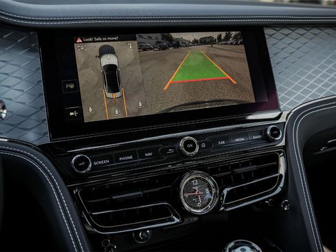 New 2025 Bentley Flying Spur Plug-In Hybrid image 27