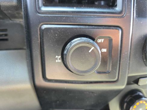 Used 2016 Ford F150 XL w/ Equipment Group 101A Mid RWD image 26