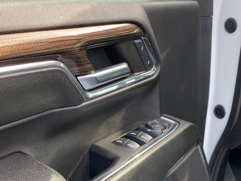 Used 2024 Chevrolet Silverado 2500 LT image 11