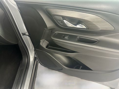 Used 2023 GMC Terrain SLT w/ Tech Package image 31