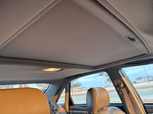 Used 2004 Toyota Avalon XLS image 35