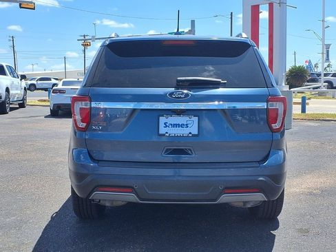 Used 2019 Ford Explorer XLT w/ Equipment Group 202A FWD image 7