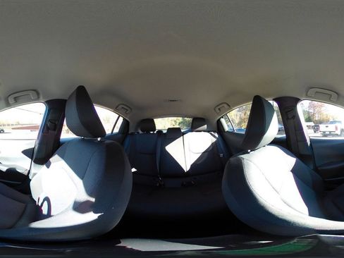 Used 2025 Toyota Prius LE image 37