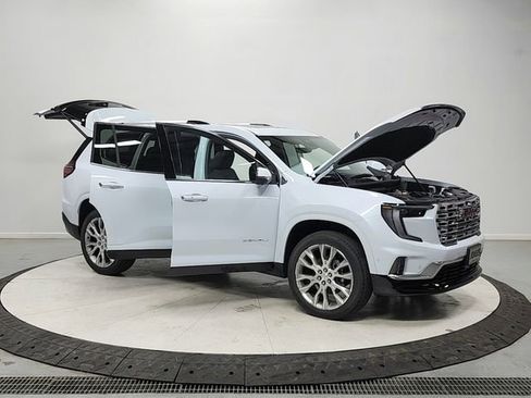 New 2026 GMC Acadia Denali w/ Super Cruise Package FWD image 9