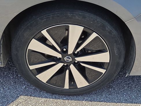 Used 2022 Nissan Altima 2.5 SV FWD image 7