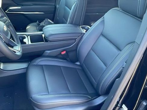 New 2026 Chevrolet Traverse LT w/ LPO, Floor Liner Package FWD image 11