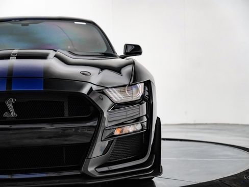 Used 2020 Ford Mustang Shelby GT500 w/ Carbon Fiber Track Pack image 27
